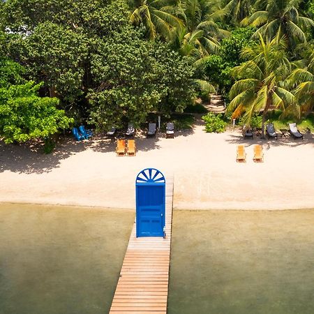 Puerta Azul Hotel Sandy Bay Bagian luar foto