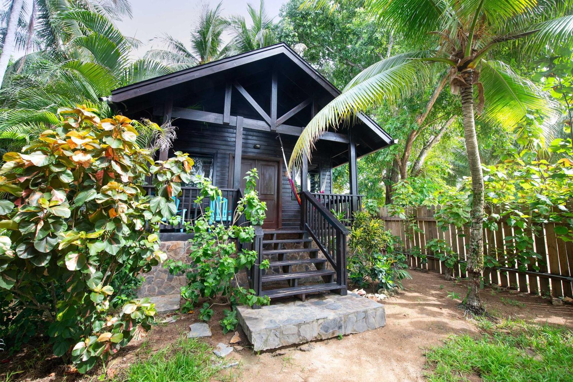 Puerta Azul Hotel Sandy Bay Ruang foto